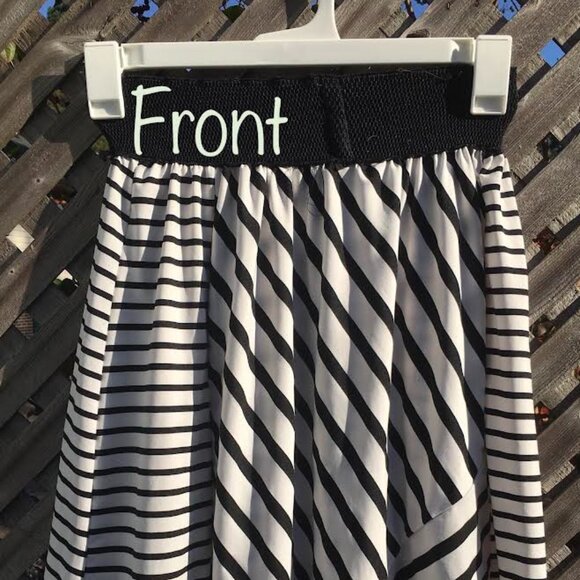 Black and White Stretchy Magic Skirt- Women's M - Picture 1 of 5